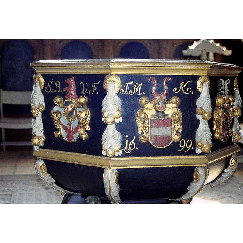 Source caption: "Hornslet Kirke i Danmark. Døbefontsinddækning" [NB: actually not a font, but a casing [="hylster"] that was made in 1699 to cover the medieval font; it was removed in 1915]