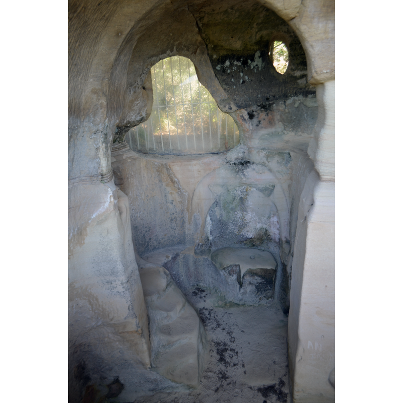 Source caption: "Eremitorio rupestre de San Miguel, en Presillas de Bricia."