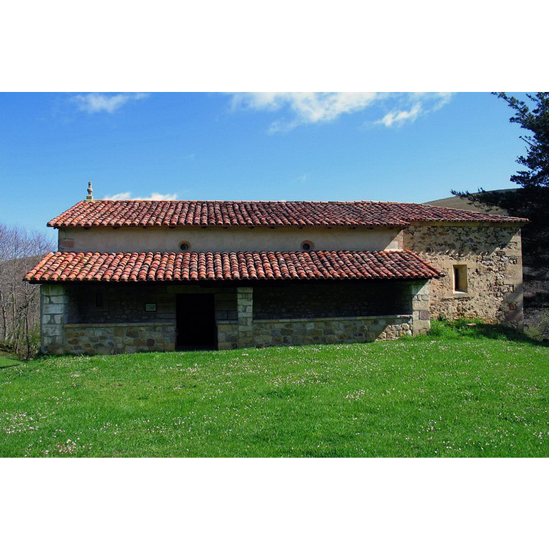 a view of the 18thC ermita [rural chapel of ease] of San Fructuoso built on the site of a pre-Romnesque monastery [cf. FontNotes]