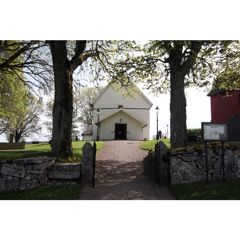 Source caption: "Molla kyrka sett från väst."