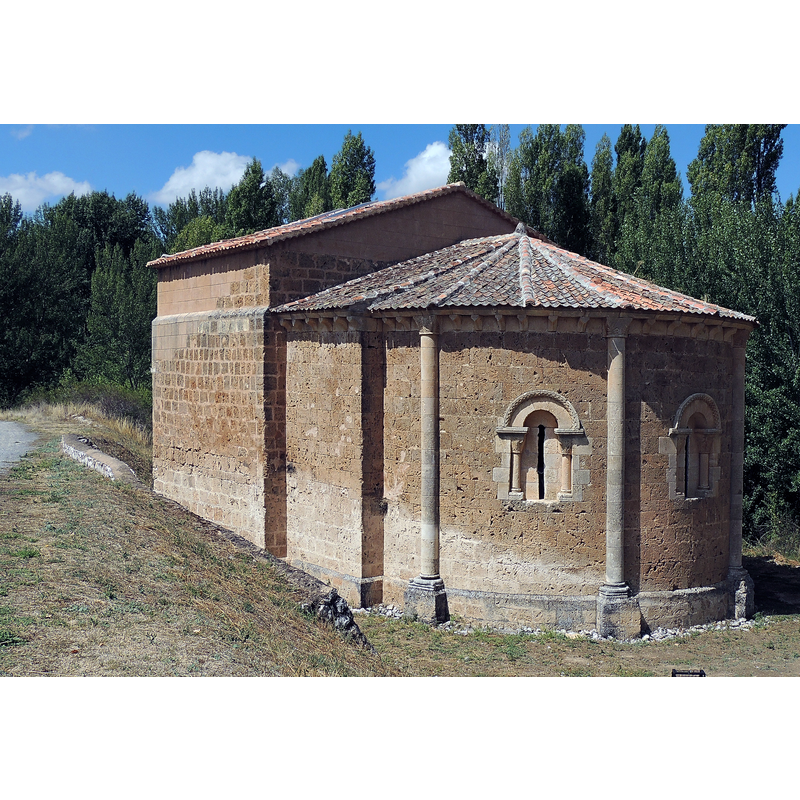 Ermita de San Vicente de Pospozuelo, where the font in the present parish church San Pedro de Fuentesoto is believed to have come from