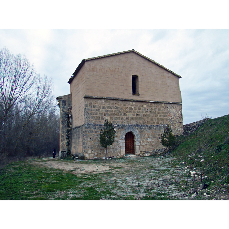 Ermita de San Vicente de Pospozuelo, where the font in the present parish church San Pedro de Fuentesoto is believed to have come from