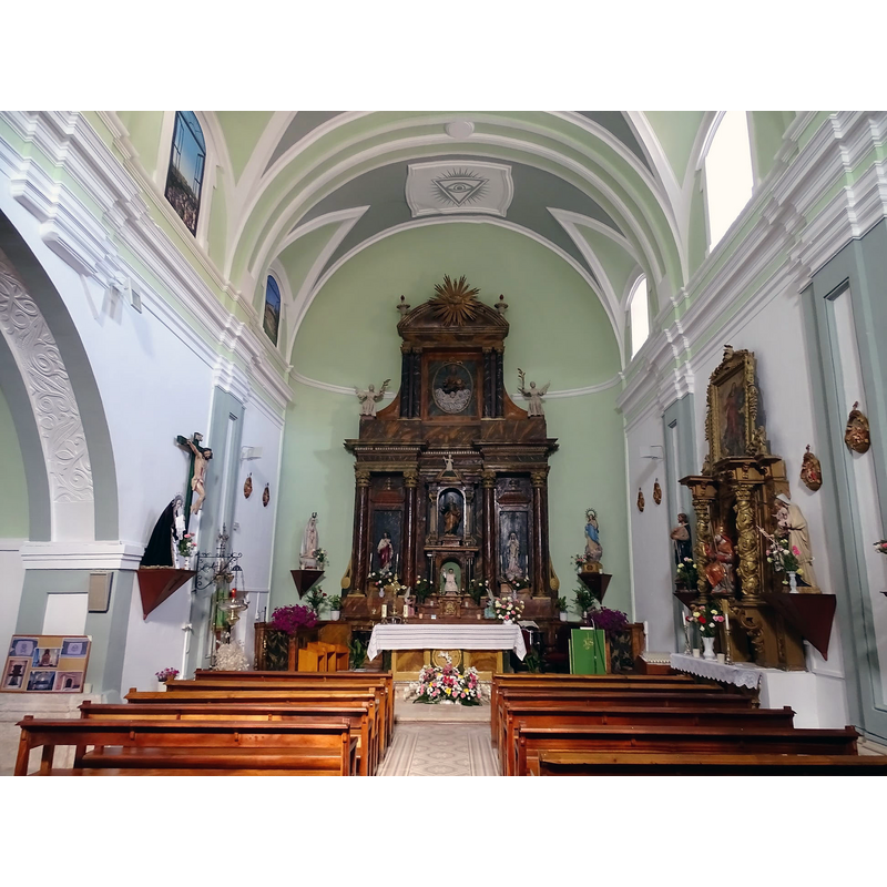 interior of the present [18thC] parish church San Pedro de Fuentesoto where the medieval font originally from the nearby Ermita de San Vicente de Pospozuelo is now located