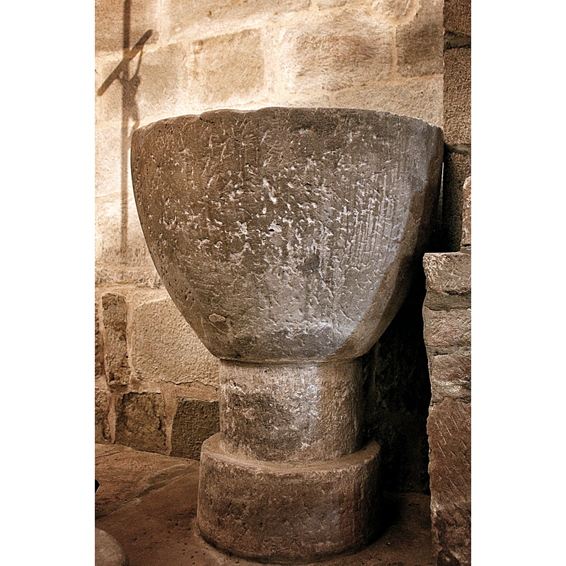 the pillar behind is the south pillar of the chancel arch