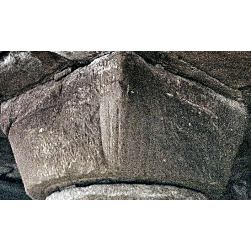 the image shows the base inverted [flipped vertically] -- eas this originally the basin of another font re-cycled as base of this one?