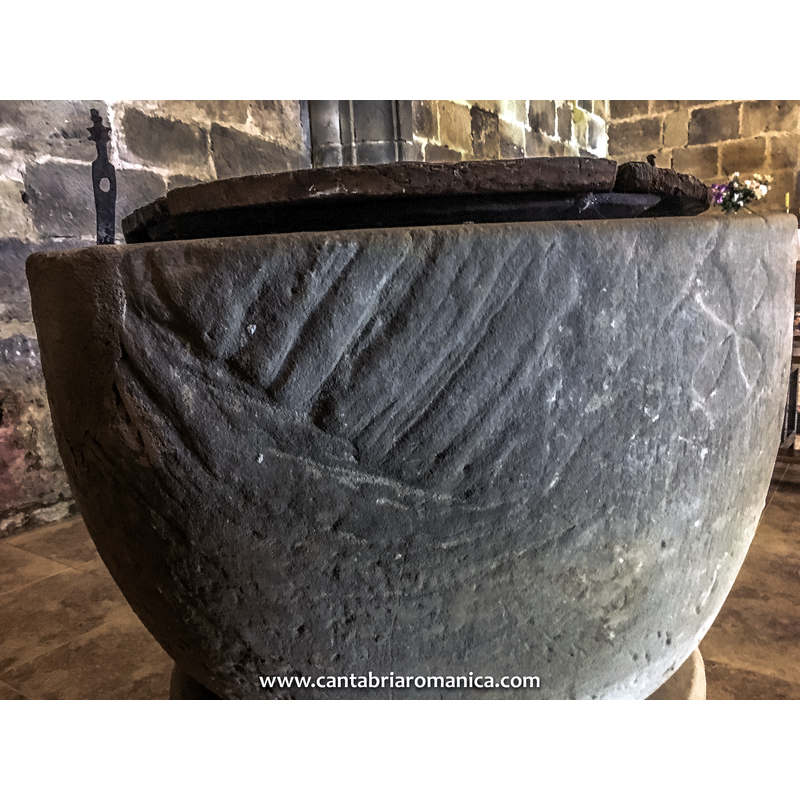 the diagonal striations to the left of the Maltese cross appear to be a natural flaw of the stone