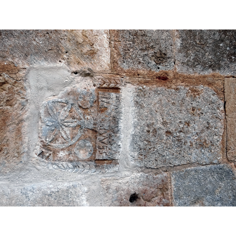 some of the expolia re-used in this church probably came from the nearby site of the former Roman city of Clunia Sulpitia