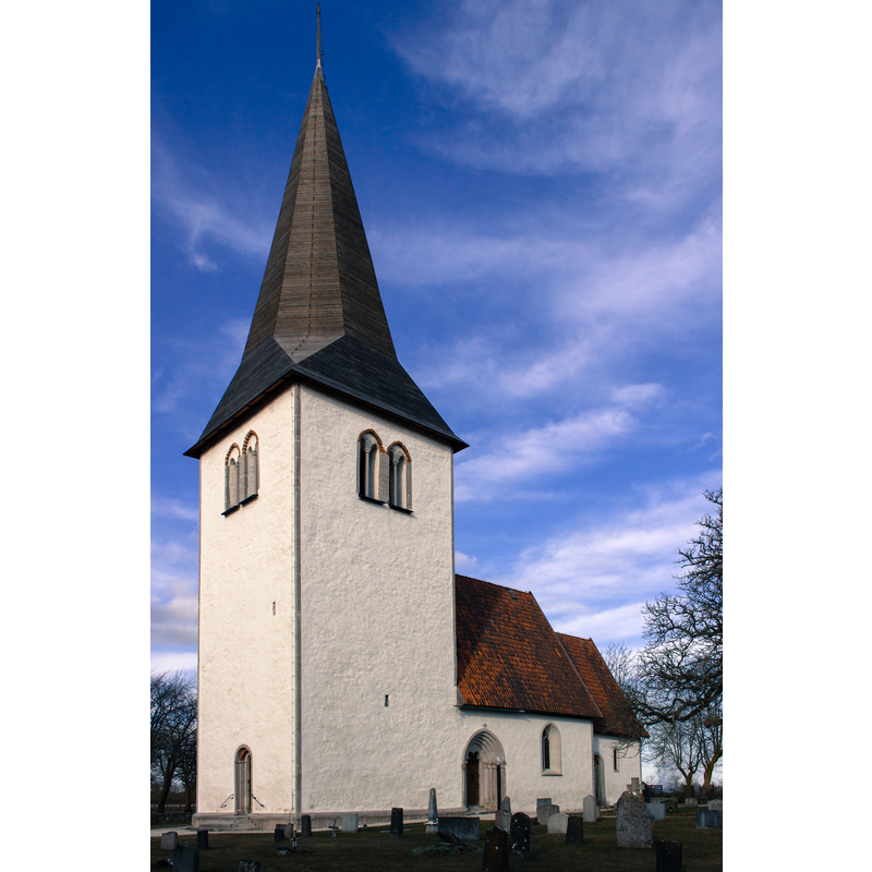 Source caption; " Igrexa de Hangvar, na illa sueca de Gotland."