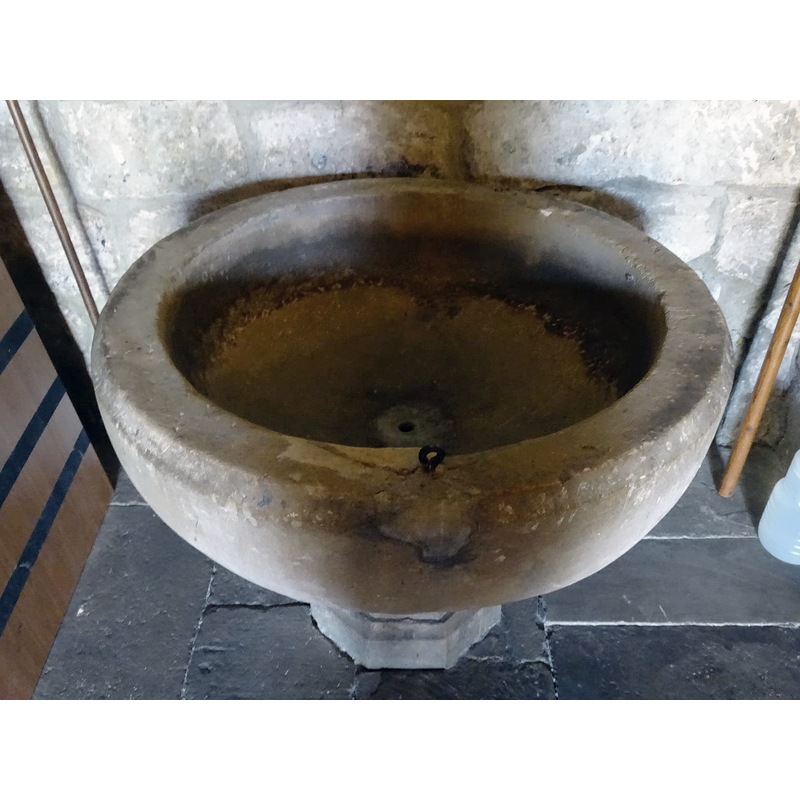 showing the drain hole