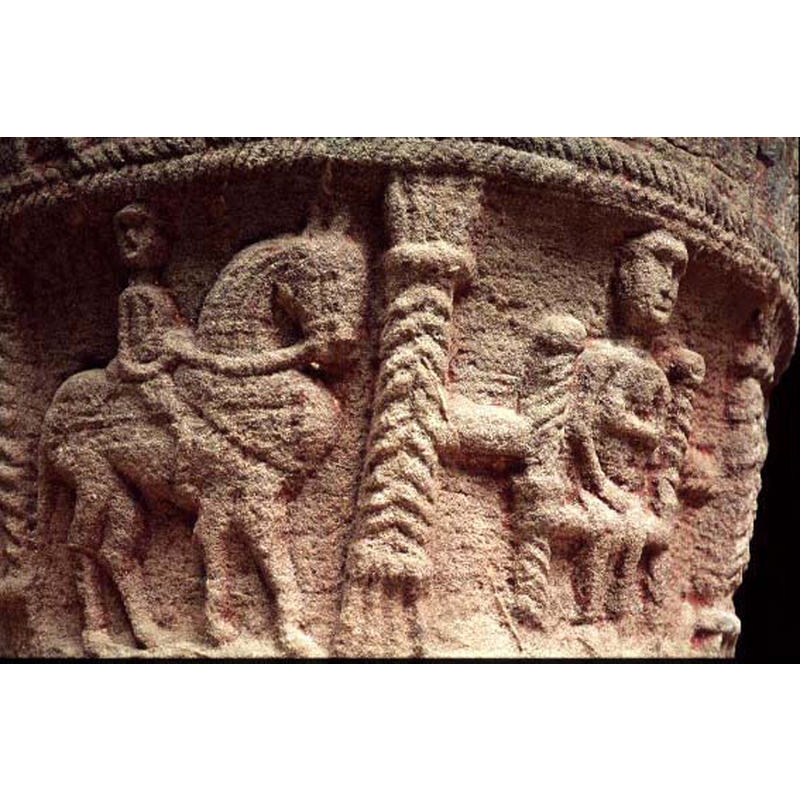 seen here on the left panel, passant to the right