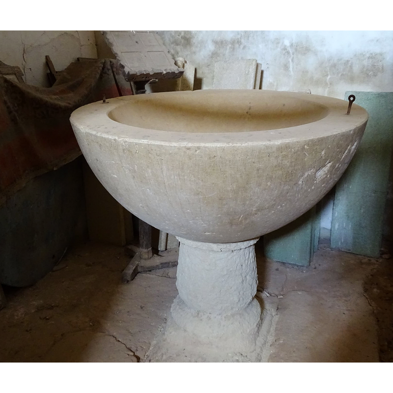 a composite object? the basin and base do not belong together