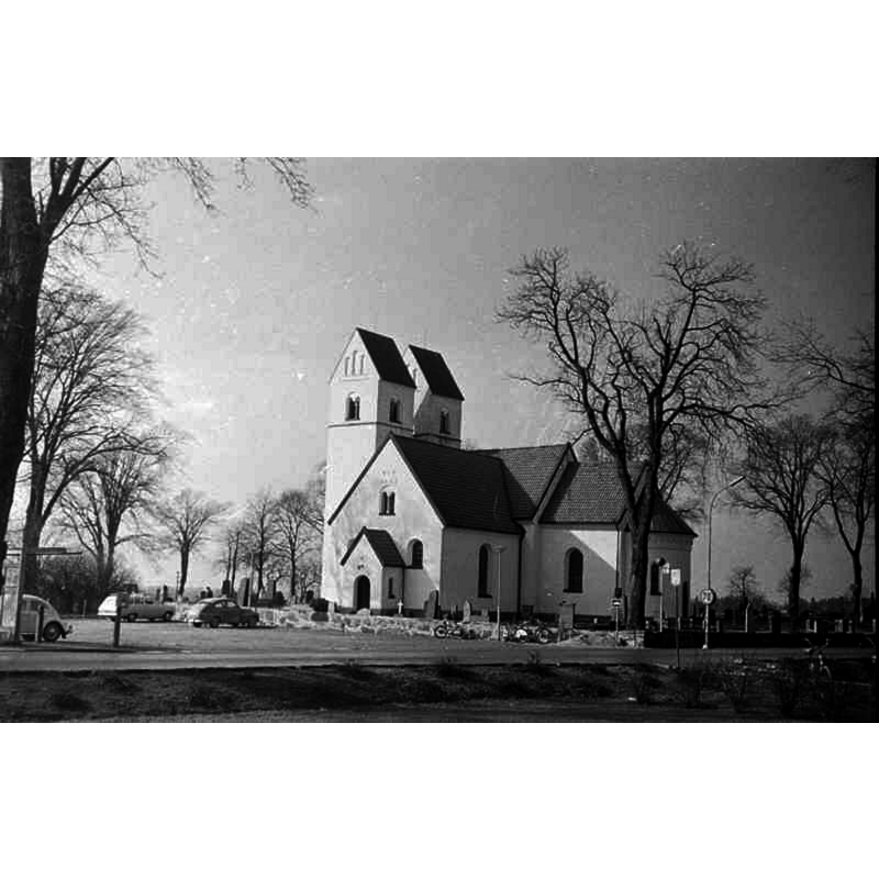 Source caption: "Färlöv, Araslövs kyrka [...] Kyrkan från sydöst."