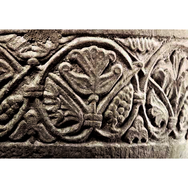 varied motifs in both the upper and lower spandrels