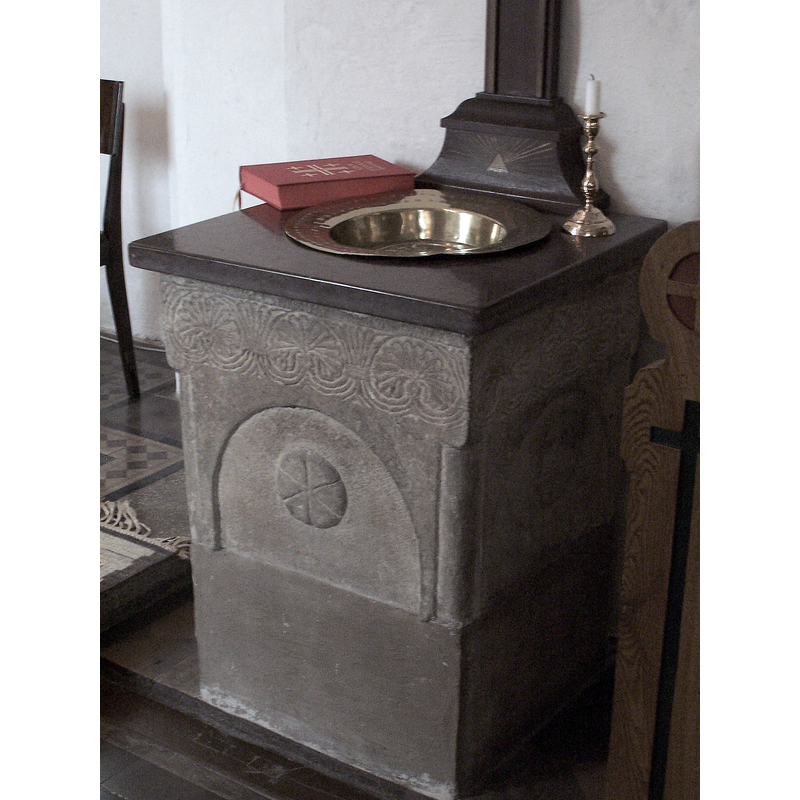 Source caption; "Dopfunten i Knästorps kyrka, Sverige" -- the base, marble top slab and the crucifix are a later addition