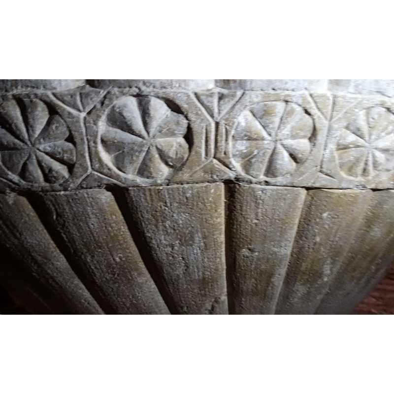 all around the basin except in areas occupied by the inscription