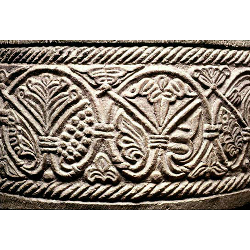 some of the motifs are extensions of the palmettes, others, like the short lillies, are independent