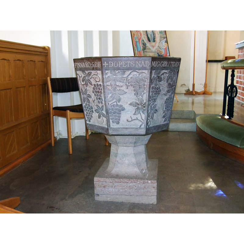 Source caption: "Dopfunt i Stora Harrie kyrka" -- the modern font in use