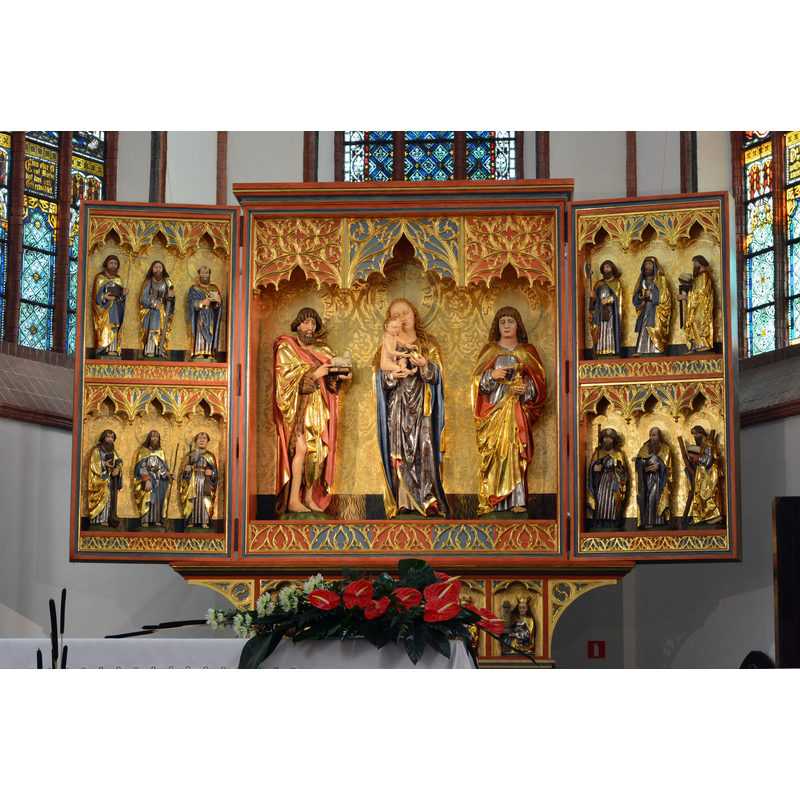 Source caption: "Ołtarze Katedry Niepokalanego Poczęcia Najświętszej Maryi Panny w Koszalinie."