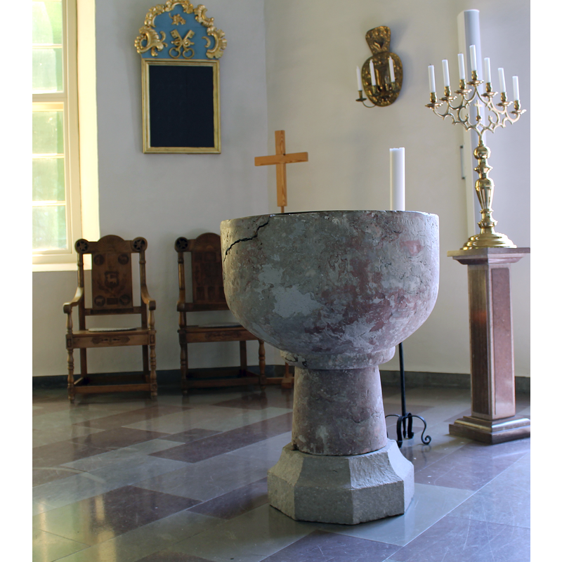 Source caption: " Sanby kyrka.Den medeltida dopfunten i gotländsk marmor."