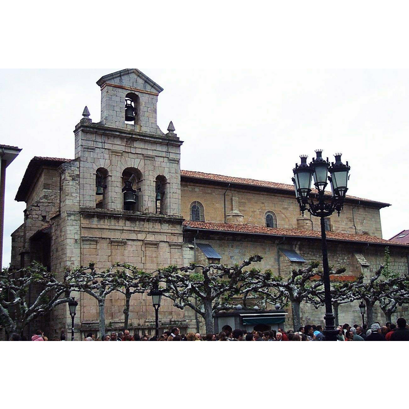 Source caption: "Iglesia de San Martín, Briviesca, Burgos, España"