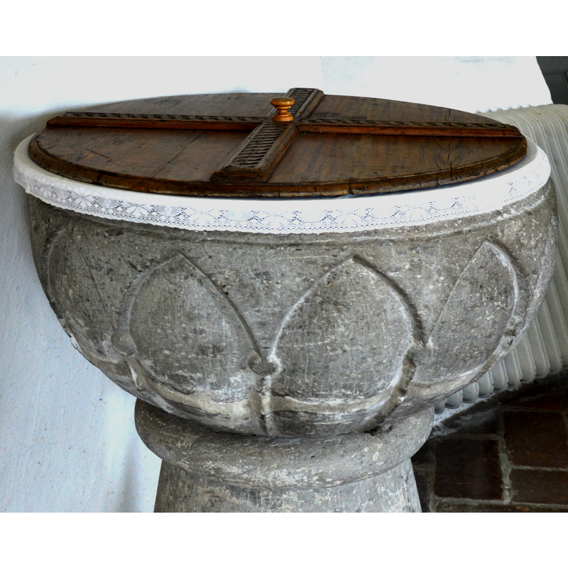 the very stylised arcade characteristic of the Gotland 'musselcuppstyp' font