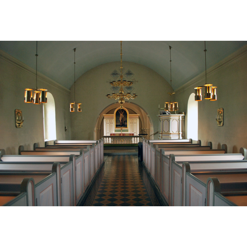 Source caption: "Säby kyrka, långhuset mot altaret i öster"