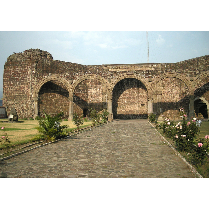 Source caption: "The "Capilla Abierta" or Open Chapel next to the San Luis Obispo Church in Tlalmanalco, Mexico State, Mexico"