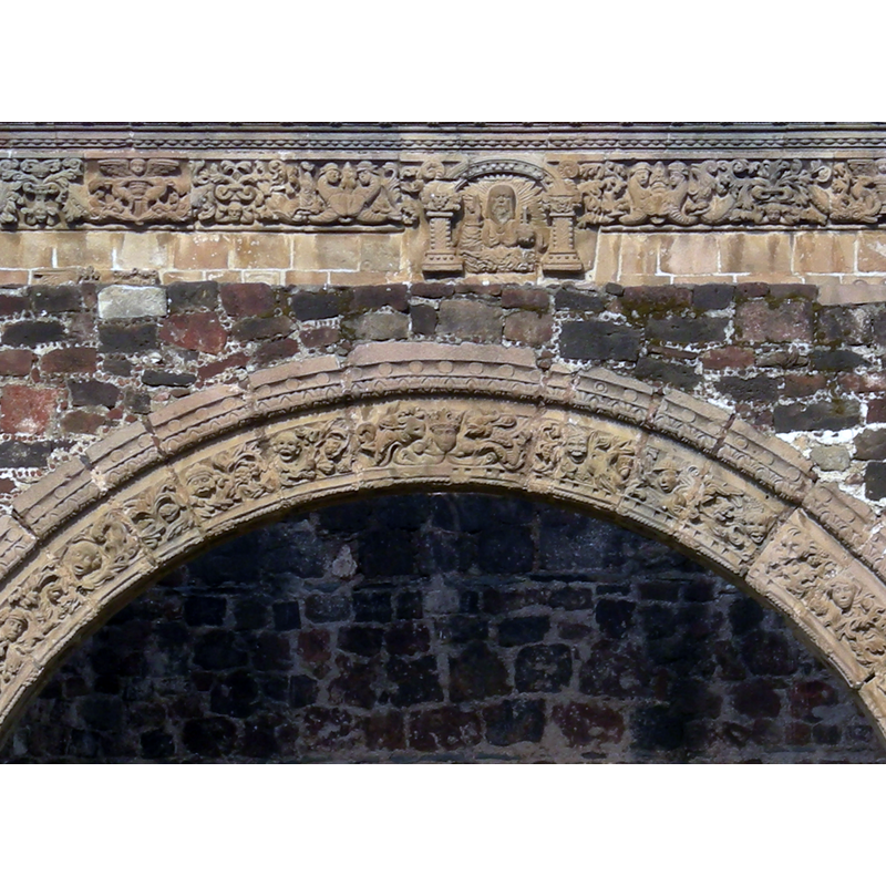Source caption: "Upper arch with relief work from the "Capilla Abierta" or Open Chapel of San Luis Obispo Parish in Tlalmanalco, Mexico State, Mexico"