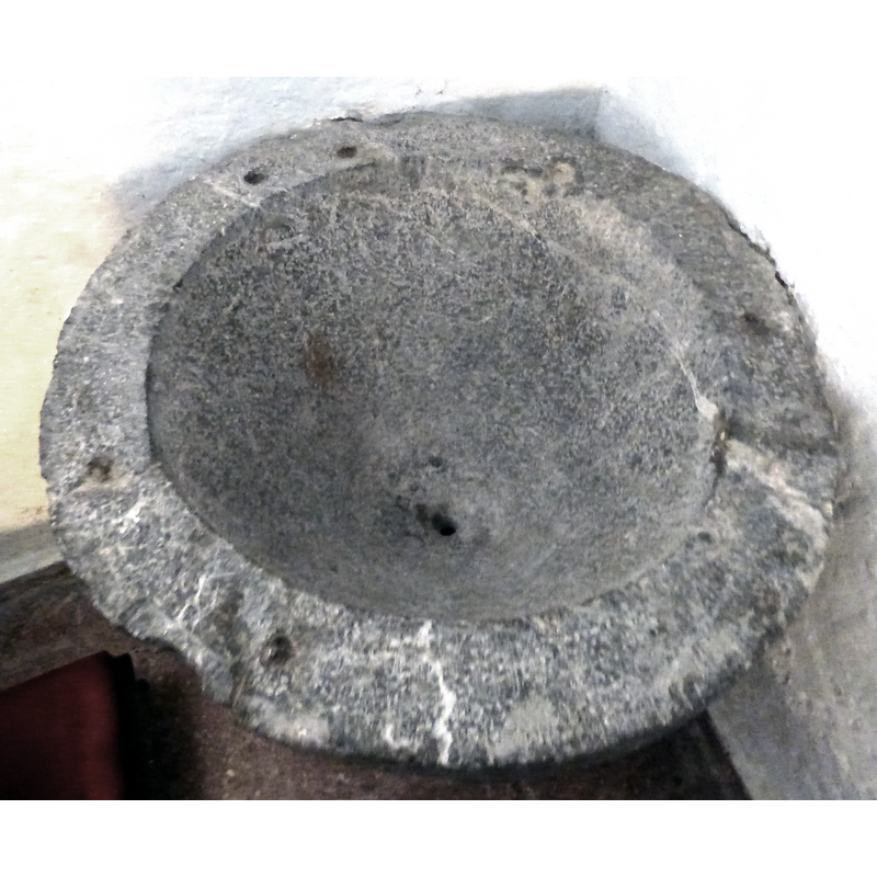showing the drain hole