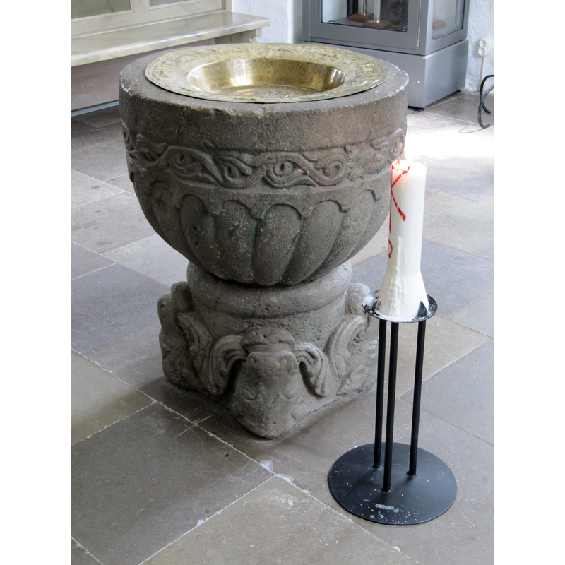 Source caption: "Kyrkorum i Trolle-Ljungby kyrka"