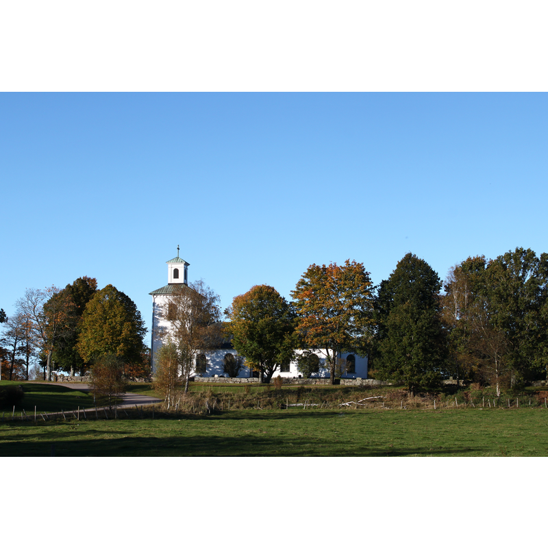 the new building, consecrated in 1826, replaced a medieval church