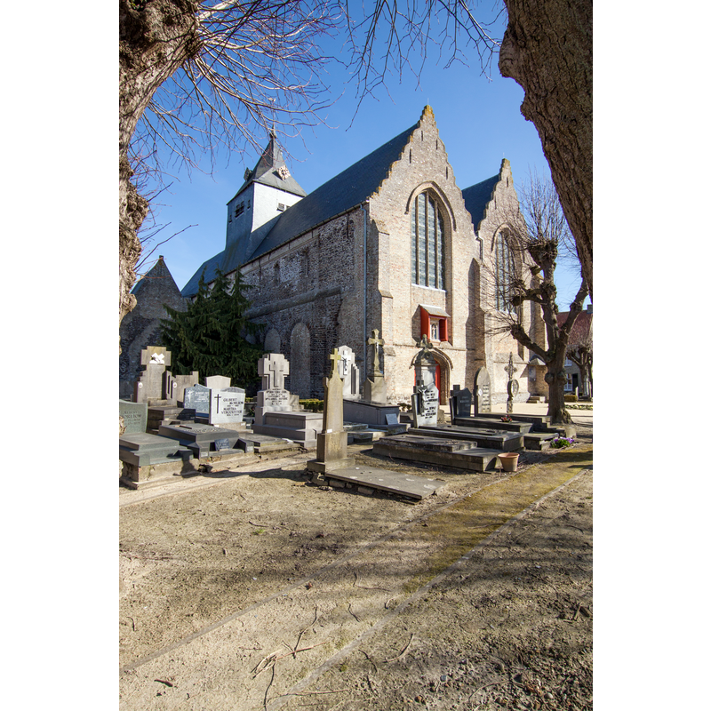 Source caption: "Wulveringem Churchyard"