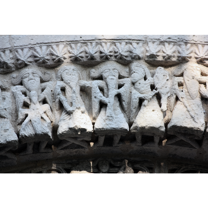 Source caption: "Avy - Eglise Notre-Dame Détail du portail Ouest"