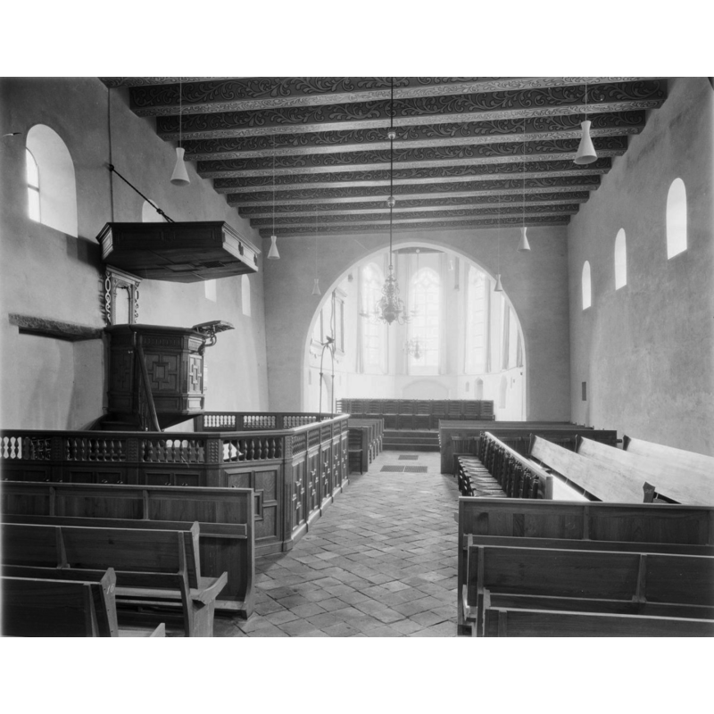 Source caption: "N.H.Kerk: interieur naar het oosten"