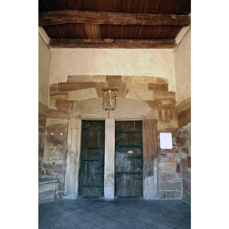 Source caption; "Alsace, Bas-Rhin, Avolsheim, Molsheim, Église Saint-Pierre dite Dompeter (PA00084594, IA67006175). Porche roman"