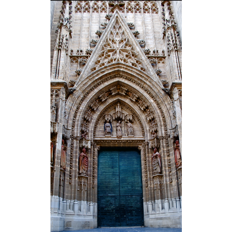 Source caption: "Catedral de Sevilla, Fachada oeste, portada del Bautismo"