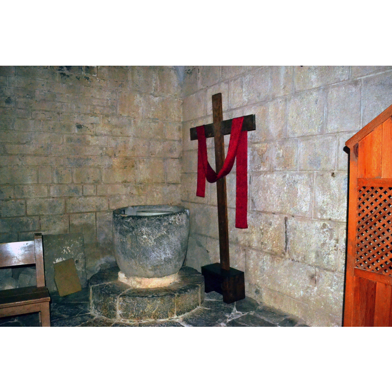 Source caption; "Església de Santa Cecília (Molló)"
