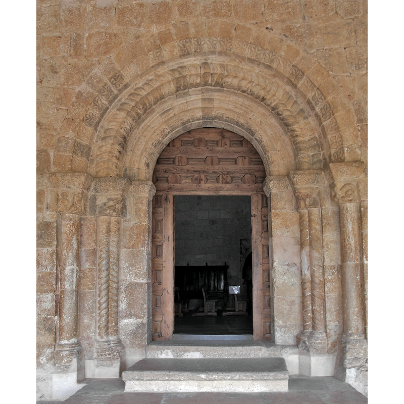 Source caption: "Iglesia de Nuestra Señora del Rivero, San Esteban de Gormaz, Soria."