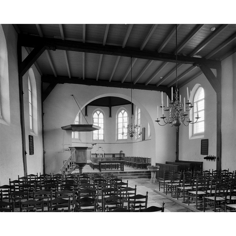 Source caption: "N.H.Kerk: interieur naar het oosten"
