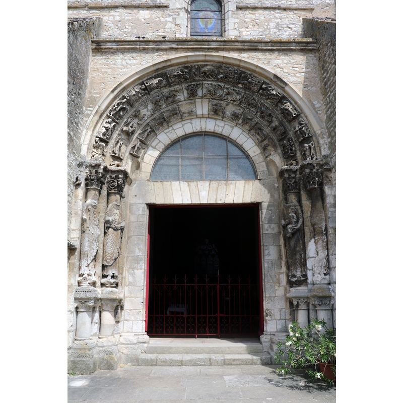 Source caption: "Vermenton - Eglise Notre-Dame"