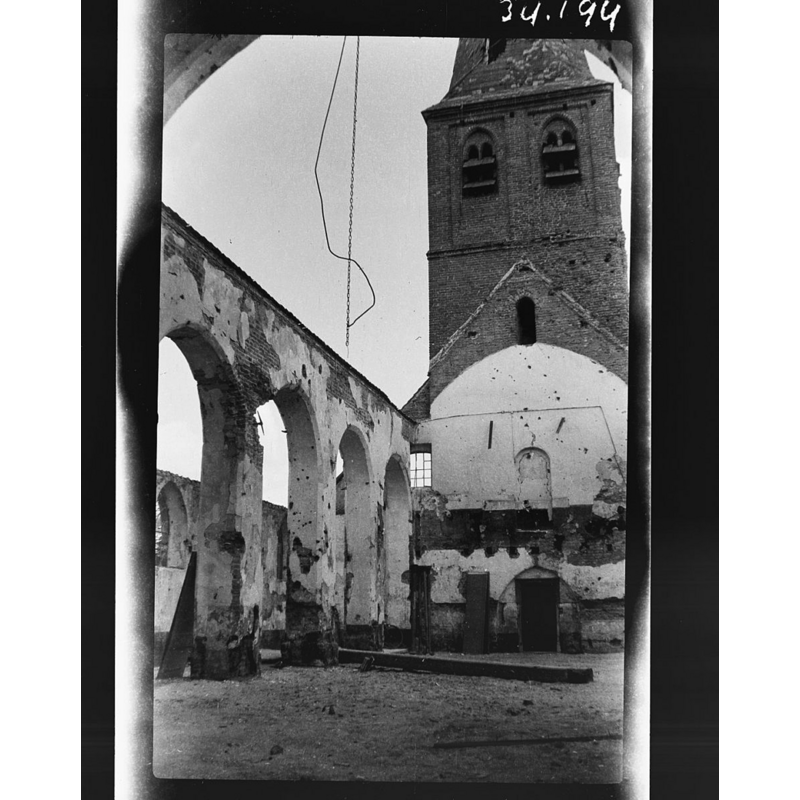 Source caption: "N.H.Kerk en Toren: interieur naar het noord-westen" -- 14thC church destroyed in 1944 (WWII)
