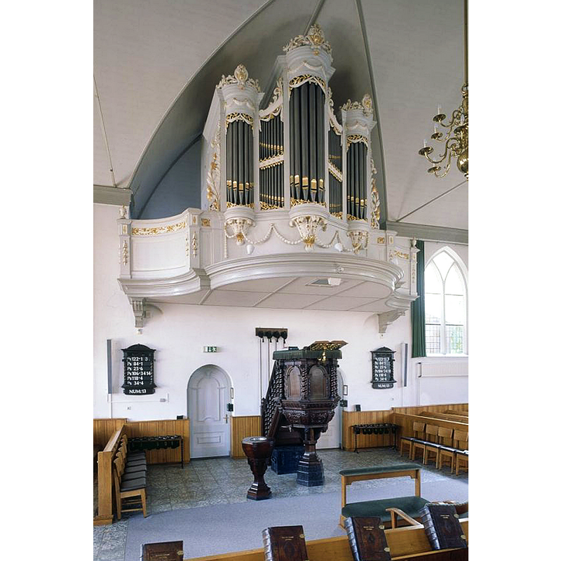 Source caption: "Nederlands Hervormde Kerk: Interieur, overzicht van de preekstoel en het orgel (opmerking: Gefotografeerd voor Het Historische Orgel in Nederland)"