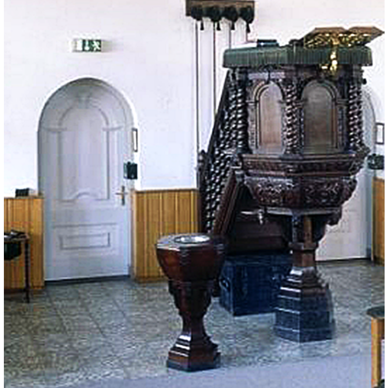 the modern wooden font