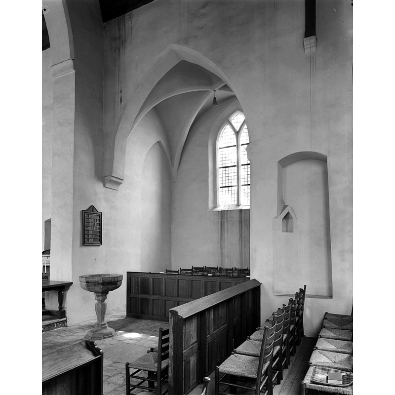 Source caption: "Zicht op een deel van het interieur van de Nederlands Hervormde Kerk de Driekoningenkerk gevestigd aan de Ring 1 in Noordgouwe: Interieur, zijkapel"