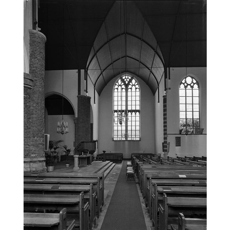 Source caption: "Nederlands Hervormde Kerk: interieur naar het noorden"