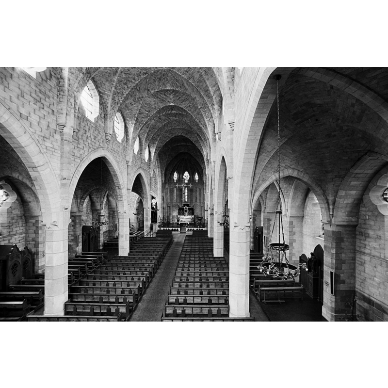 Source caption: "Rooms-Katholieke Kerk: interieur naar het oosten"