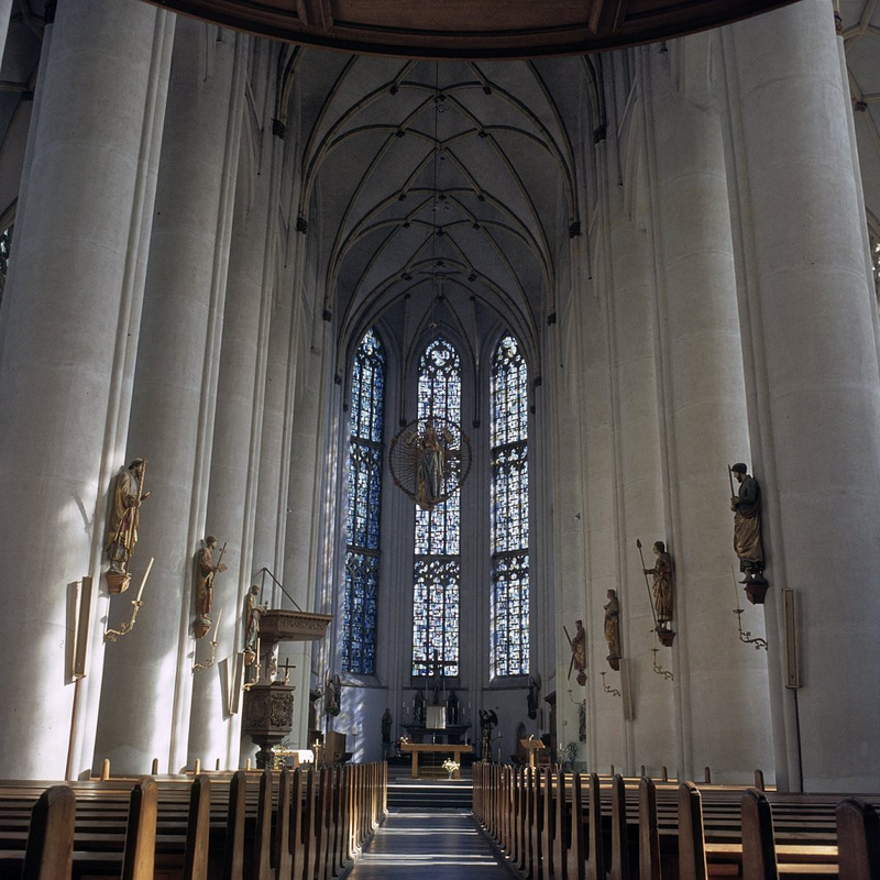 Source caption: " Sint Petrus Bandenkerk: Interieur, overzicht naar het oosten"
