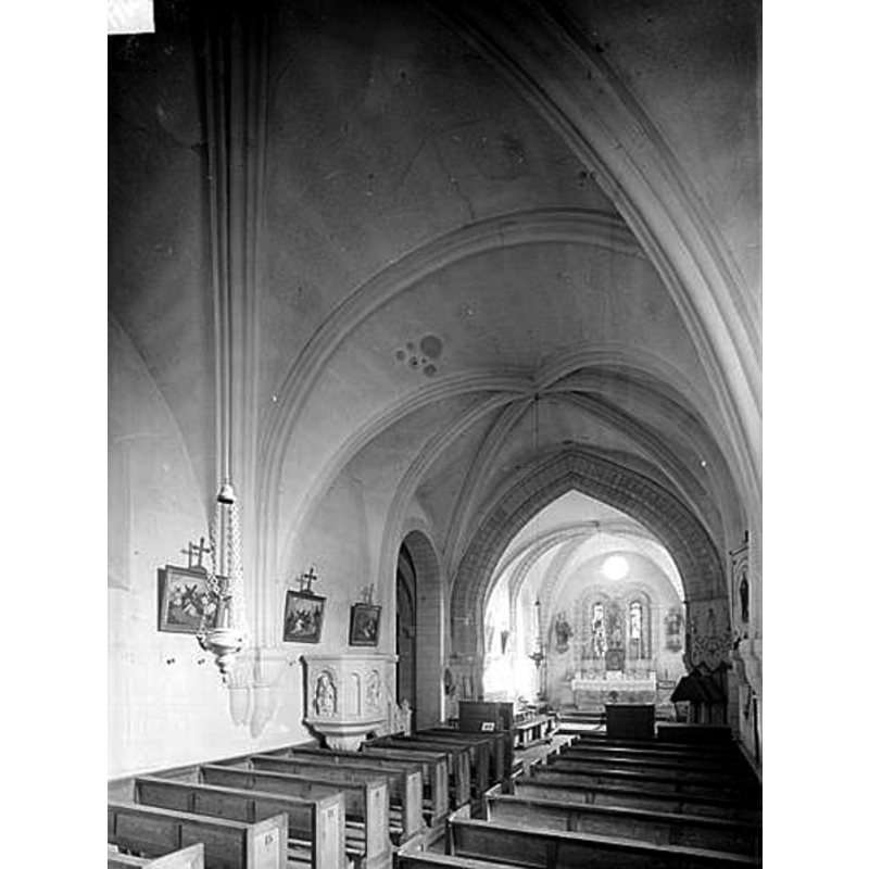 Source caption: "Eglise [...] Vue intérieure de la nef, vers le nord-est [...] Rocquancourt, Calvados, France."