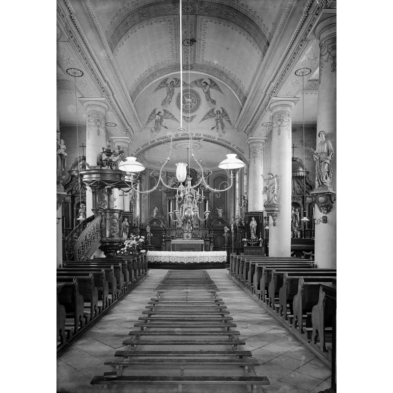 Source caption: "Rooms-Katholieke Kerk: Interieur naar het oosten" -- the old church would be demolished in 1956