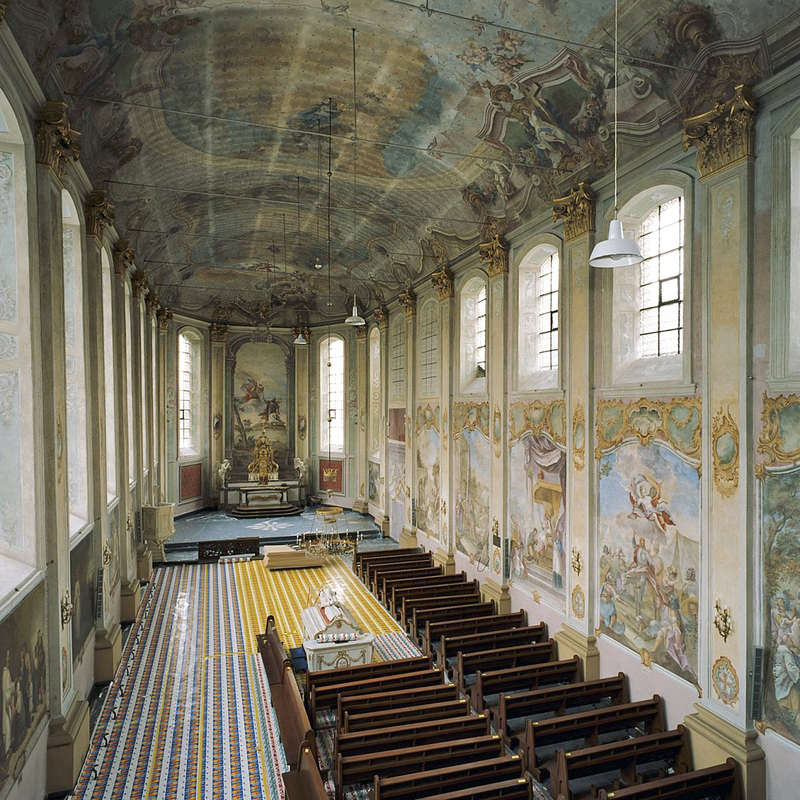 Source caption: " Sint Gerlachuskerk: Interieur, schip, overzicht met gewelf- en muurschilderingen"